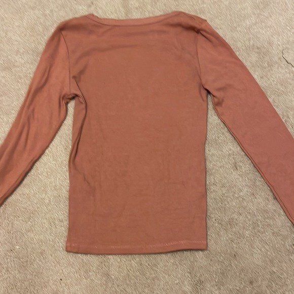 COTTON:ON XS long sleeve - Picture 2 of 3